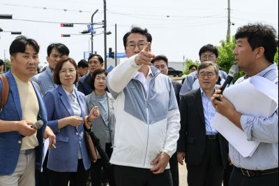 정명근 시장 화성 뱃놀이축제 현장점검 및 정책회의 KakaoTalk_20250522_185702583_25_resize.jpg