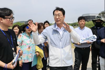 정명근 시장 화성 뱃놀이축제 현장점검 및 정책회의 KakaoTalk_20250522_185702583_26_resize.jpg