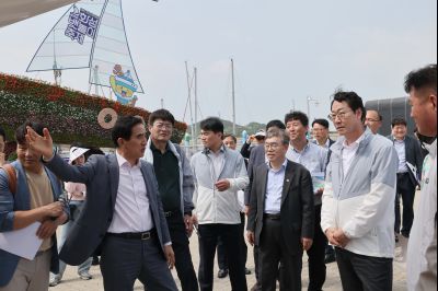 정명근 시장 화성 뱃놀이축제 현장점검 및 정책회의 KakaoTalk_20250522_185755090_01_resize.jpg