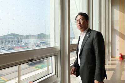 정명근 시장 화성 뱃놀이축제 현장점검 및 정책회의 KakaoTalk_20250522_185755090_08_resize.jpg
