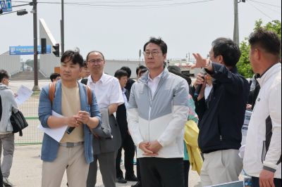 정명근 시장 화성 뱃놀이축제 현장점검 및 정책회의 KakaoTalk_20250522_185755090_09_resize.jpg