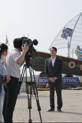 정명근 시장 화성 뱃놀이축제 현장점검 및 정책회의 KakaoTalk_20250522_185755090_16_resize.jpg