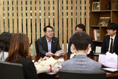 모범공공기관 우수직원 표창장 수여 _42A4585_resize.JPG