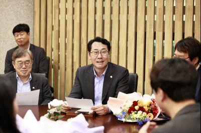 모범공공기관 우수직원 표창장 수여 _42A4598_resize.JPG