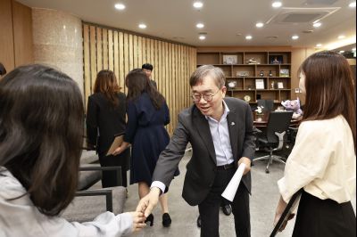 모범공공기관 우수직원 표창장 수여 _42A4667_resize.JPG