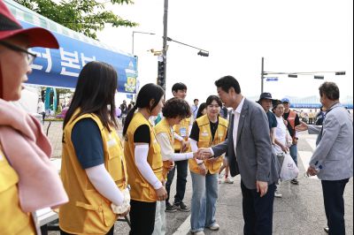 정명근 시장 제15회 화성 뱃놀이 축제 홍보부스 및 종사자 격려 _42A6871_resize.JPG
