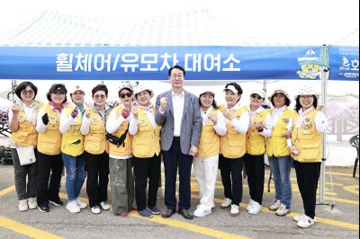정명근 시장 제15회 화성 뱃놀이 축제 홍보부스 및 종사자 격려 _42A6883_resize.JPG