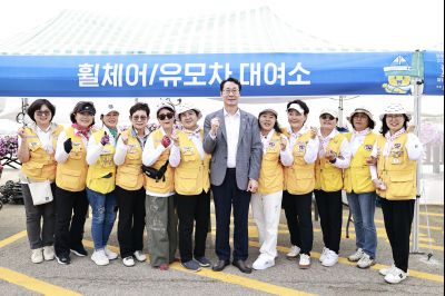 정명근 시장 제15회 화성 뱃놀이 축제 홍보부스 및 종사자 격려 _42A6886_resize.JPG