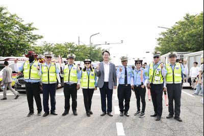 정명근 시장 제15회 화성 뱃놀이 축제 홍보부스 및 종사자 격려 _42A6955_resize.JPG