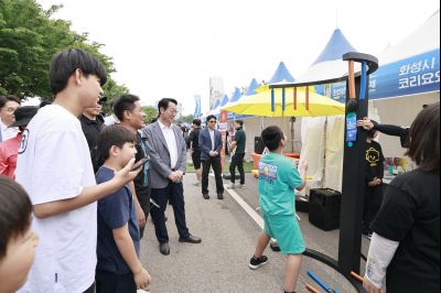 정명근 시장 제15회 화성 뱃놀이 축제 홍보부스 및 종사자 격려 _42A6498_resize.JPG