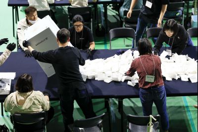정명근 시장 제21대 대통령 선거 개표장 방문 및 격려 _E2A2259_resize.jpg