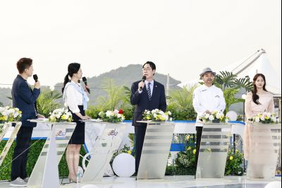 제15회 화성 뱃놀이 축제 KBS 6시 내고향 현장 스튜디오 리허설 및 생방송 인터뷰 _42A5648_resize.JPG