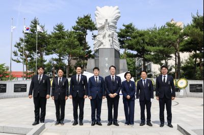 제70회 현충일 추념식 KakaoTalk_20250606_141815354_10_resize.jpg