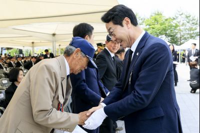 제70회 현충일 추념식 KakaoTalk_20250606_141815354_21_resize.jpg