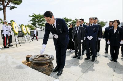 제70회 현충일 추념식 KakaoTalk_20250606_141815354_26_resize.jpg