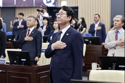 제242회 제1차 정례회 제1차 본회의 _42A8303_resize.JPG