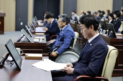 제242회 제1차 정례회 제1차 본회의 _42A8329_resize.JPG