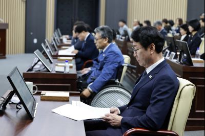 제242회 제1차 정례회 제1차 본회의 _42A8330_resize.JPG