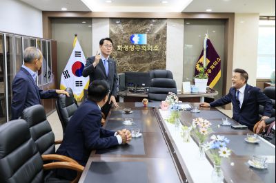 화성상공회의소 34주년 창립기념행사 KakaoTalk_20250616_073928363_13.jpg