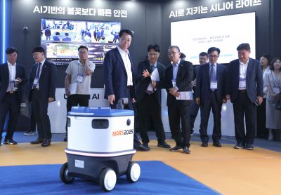 화성특례시 AI EXPO MARS 2025 첫째날 KakaoTalk_20250618_160826346_01_resize.jpg