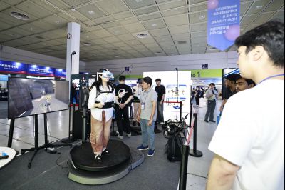 화성특례시 AI EXPO MARS 2025 첫째날 KakaoTalk_20250618_180033059_resize.jpg