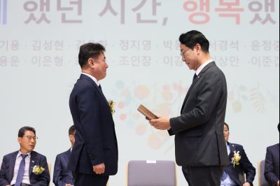 2025년 상반기 퇴임식 3J2A8689_resize.JPG