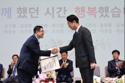 2025년 상반기 퇴임식 3J2A8733_resize.JPG
