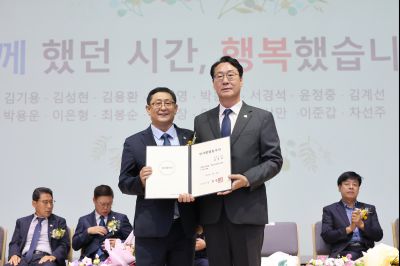 2025년 상반기 퇴임식 3J2A8736_resize.JPG