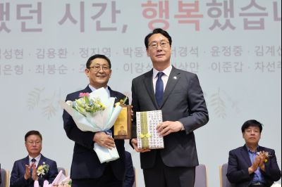 2025년 상반기 퇴임식 3J2A8743_resize.JPG