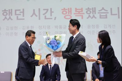2025년 상반기 퇴임식 3J2A8836_resize.JPG