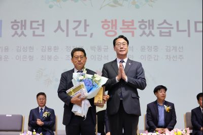 2025년 상반기 퇴임식 3J2A8849_resize.JPG