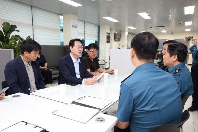 동탄지구대 방문 유공자 표창 3J2A8693_resize.JPG