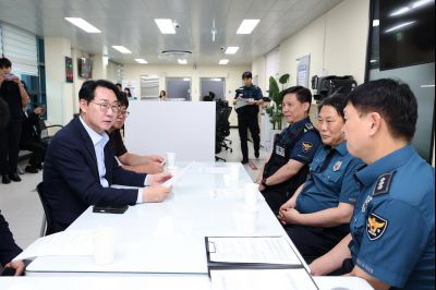 동탄지구대 방문 유공자 표창 3J2A8695_resize.JPG