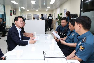 동탄지구대 방문 유공자 표창 3J2A8699_resize.JPG