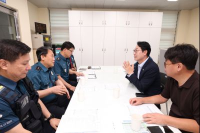 동탄지구대 방문 유공자 표창 3J2A8702_resize.JPG