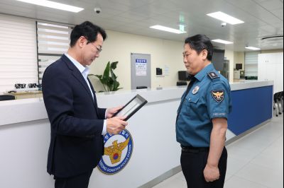 동탄지구대 방문 유공자 표창 3J2A8715_resize.JPG