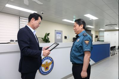 동탄지구대 방문 유공자 표창 3J2A8717_resize.JPG