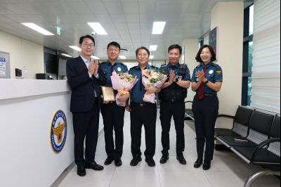 동탄지구대 방문 유공자 표창 3J2A8776_resize.JPG