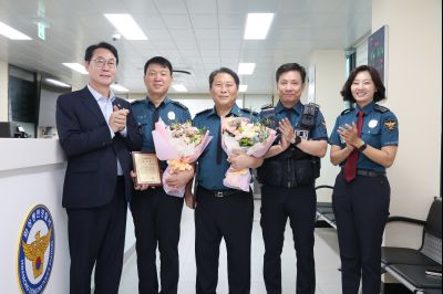 동탄지구대 방문 유공자 표창 3J2A8782_resize.JPG