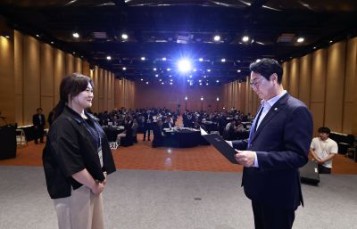 제2기 중소기업자문단 위촉식 및 임원선출 KakaoTalk_20250724_155803435_12_크기변경.jpg