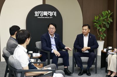 호우피해 지역 성금 기탁식 _42A9388_크기변경.JPG