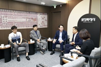 호우피해 지역 성금 기탁식 _42A9378_크기변경.JPG