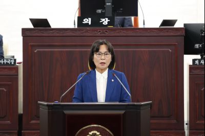 제243회 임시회 제2차 본회의 시정질문 3J2A8393_크기변경.JPG