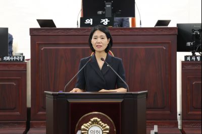 제243회 임시회 제2차 본회의 시정질문 3J2A8409_크기변경.JPG