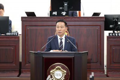 제243회 임시회 제2차 본회의 시정질문 3J2A8462_크기변경.JPG