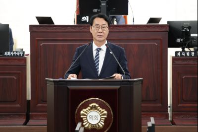 제243회 임시회 제2차 본회의 시정질문 3J2A8474_크기변경.JPG