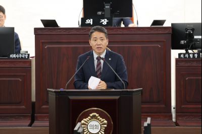 제243회 임시회 제2차 본회의 시정질문 3J2A8622_크기변경.JPG