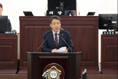 제243회 임시회 제2차 본회의 시정질문 3J2A8624_크기변경.JPG