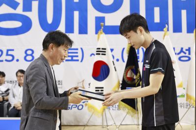 2025 화성특례시장배 겸 제24회 요넥스배 전국장애인배드민턴대회 _42A0323_크기변경.JPG