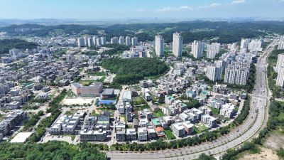 화성특례시청 및 화성특례시의회 건립공사현장, 남양읍 일원 항공촬영 DJI_20250807101832_0063_D_크기변경.JPG